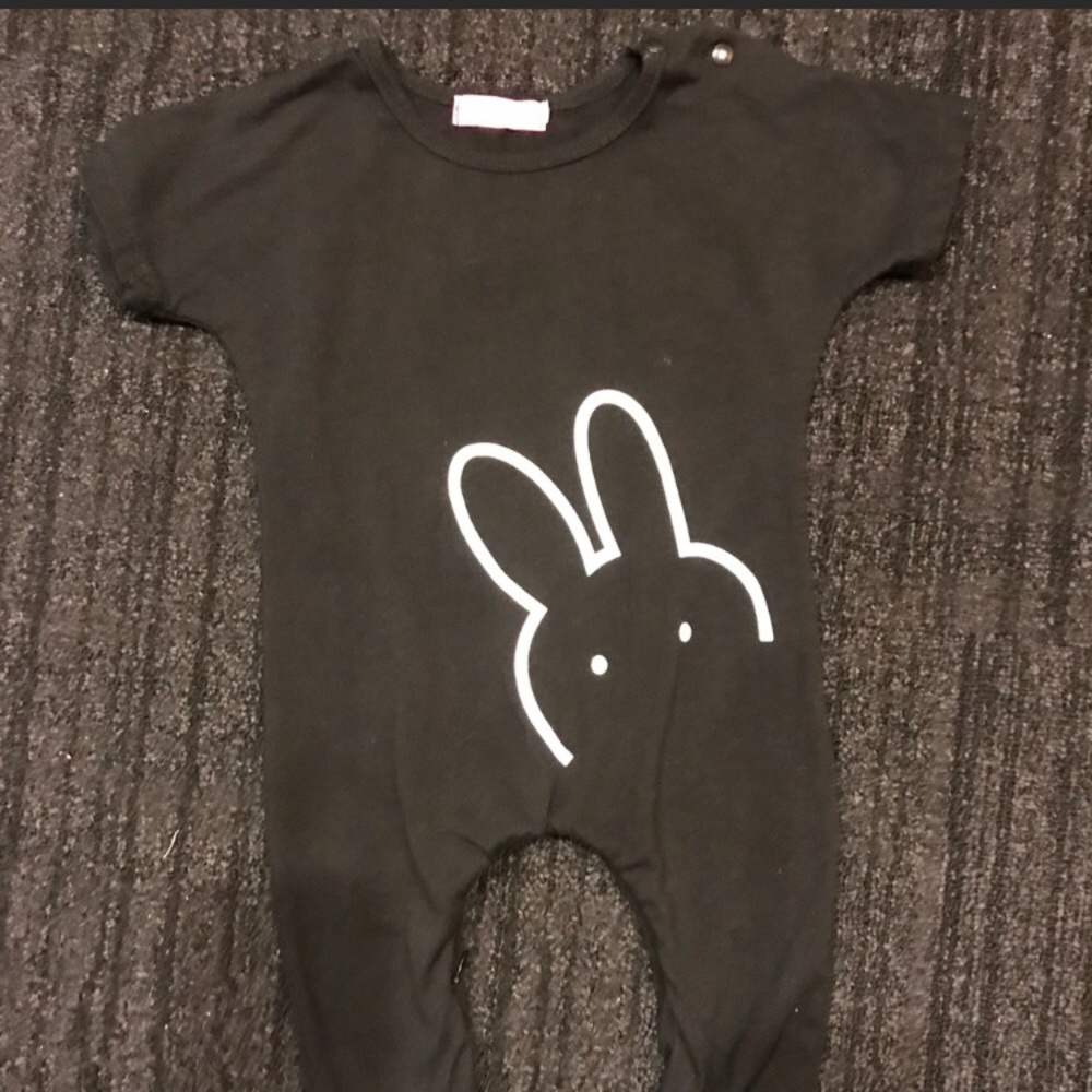 Black Short Sleeved Romper for Toddler Boy/Girl